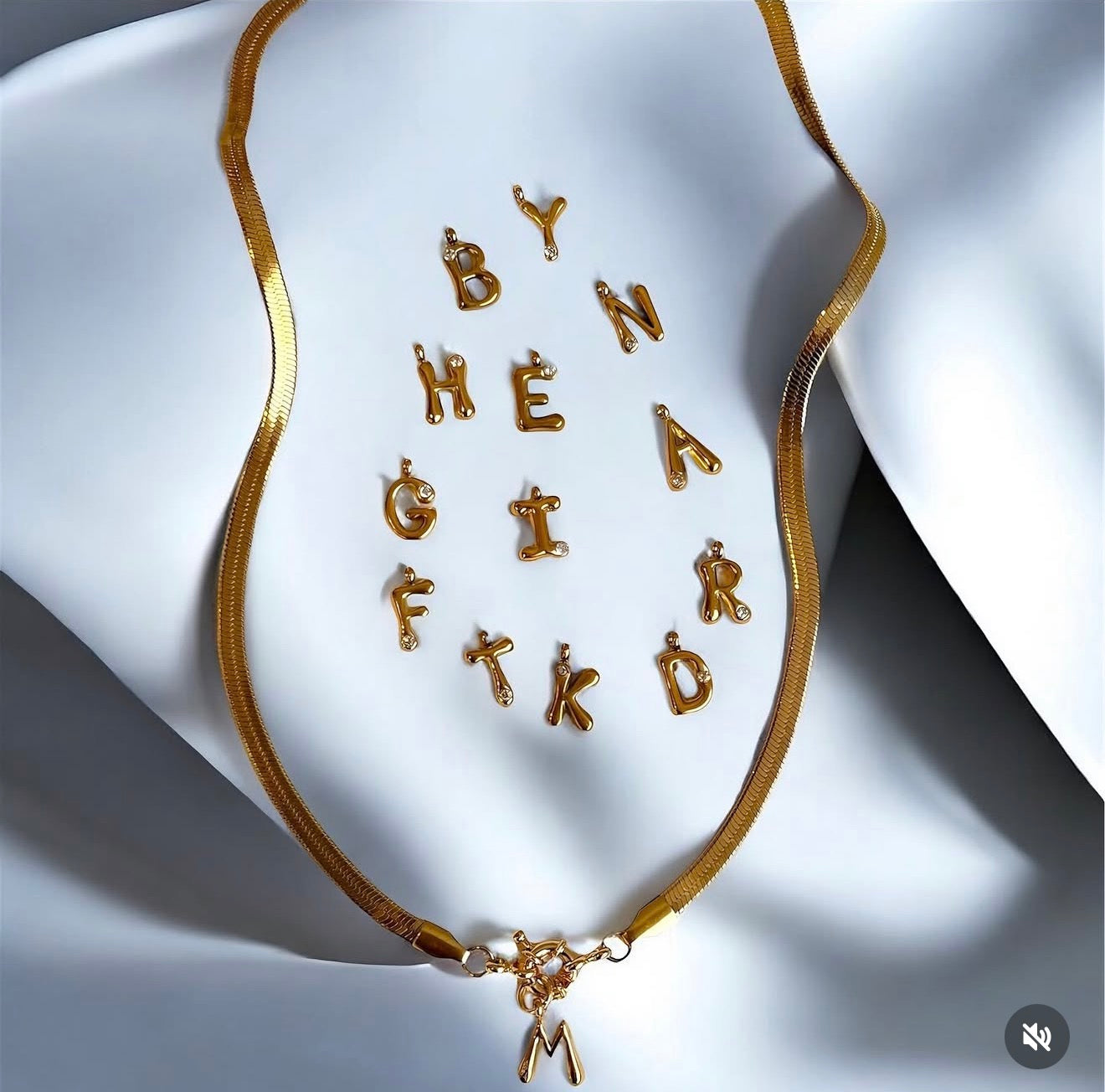 Necklace with letter with pearls